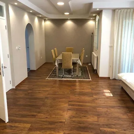 Villa Osik فيلا في اليجا أوسيك *